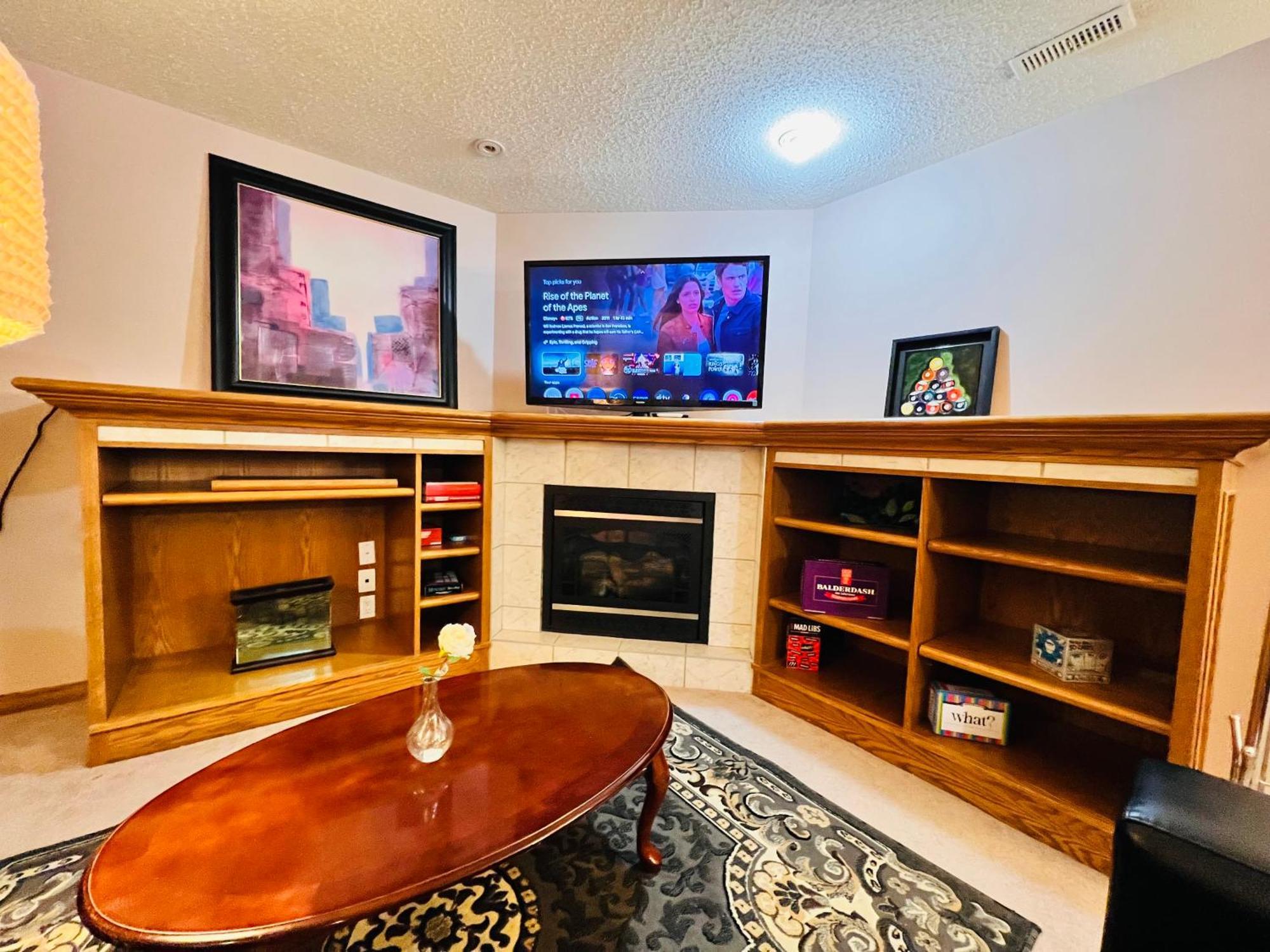 A Classic Homely Basement Suite! Chestermere Zewnętrze zdjęcie