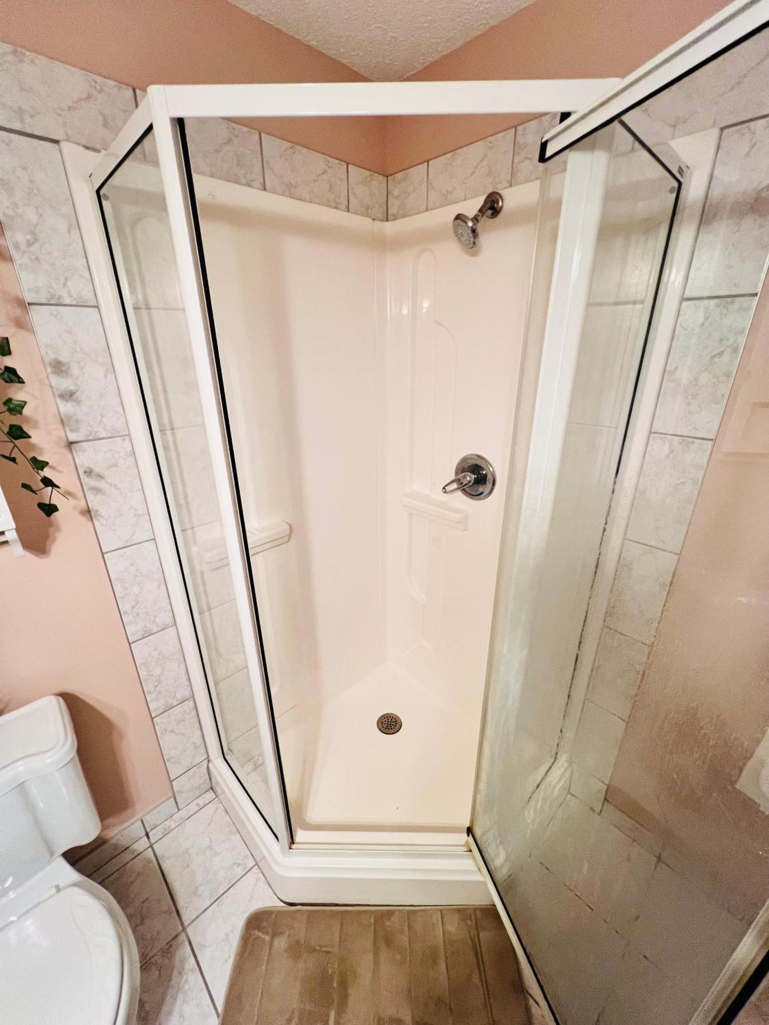 A Classic Homely Basement Suite! Chestermere Zewnętrze zdjęcie